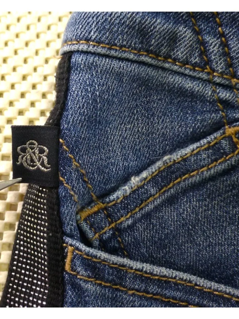 Rock & Republic Womens Blue Jeans W/ Rhinestone Side Stripes 34" Waist 30" Insea - Picture 5 of 15